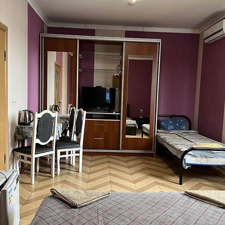 Mini Hotel Leon Lalovo エクステリア 写真