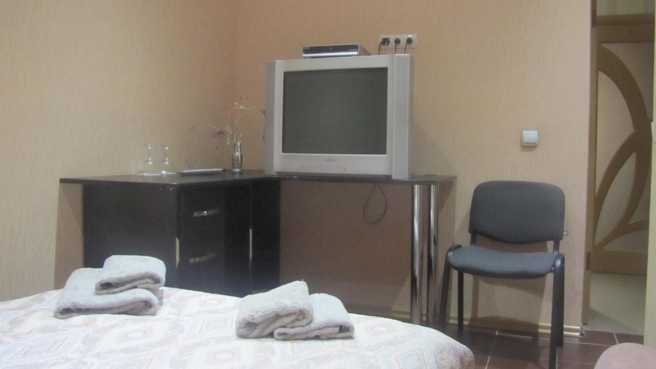 Mini Hotel Leon Lalovo エクステリア 写真